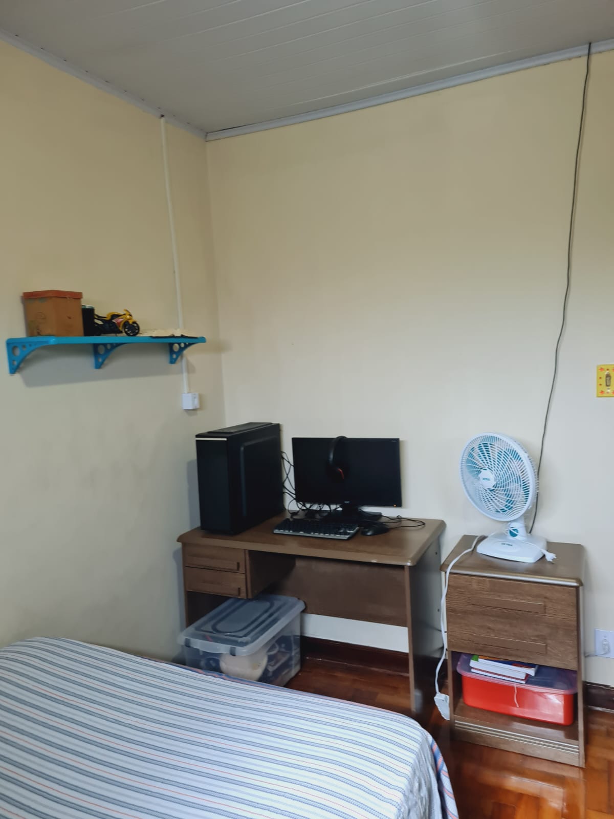 CASA EM VIELA NO CENTRO HISTORICO DE CANANEIA