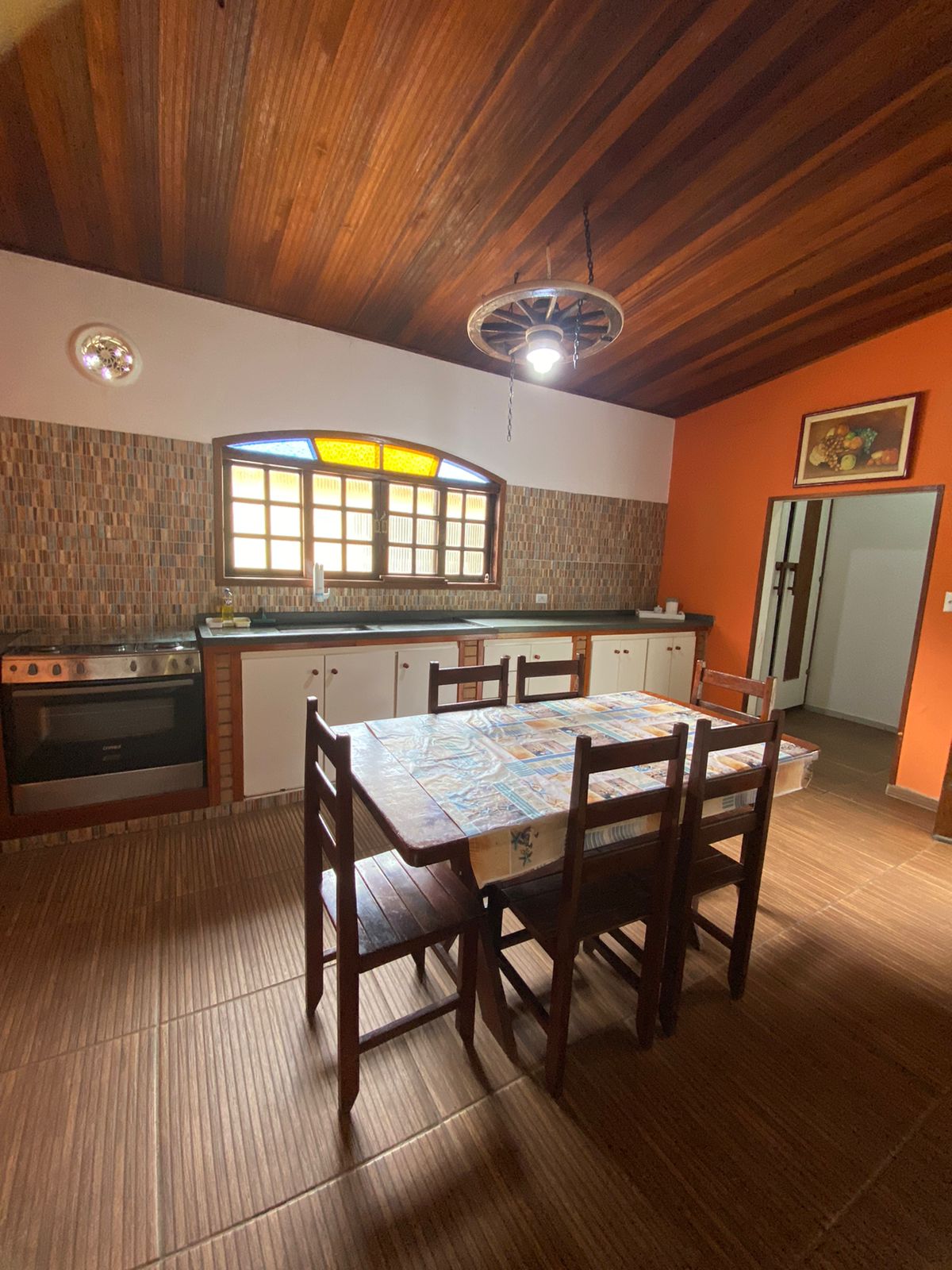 CASA COM PISCINA BAIRRO CARIJO