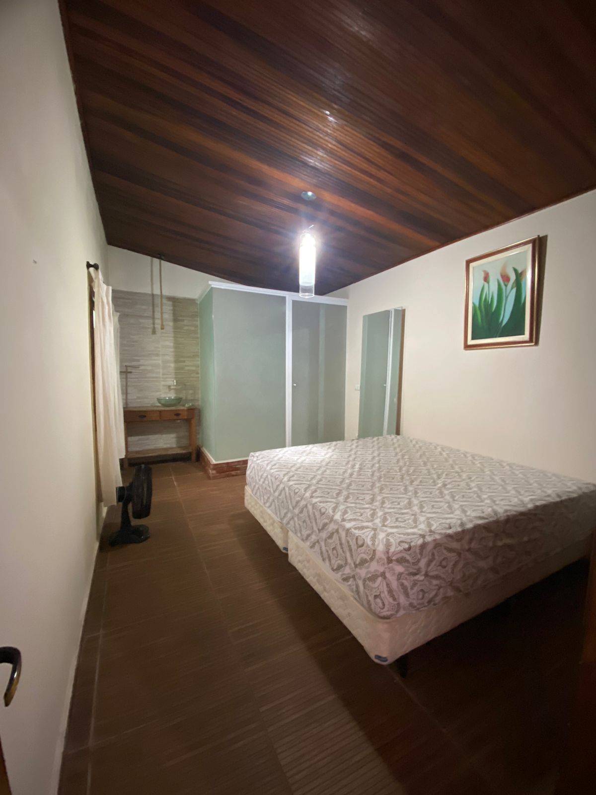 CASA COM PISCINA BAIRRO CARIJO