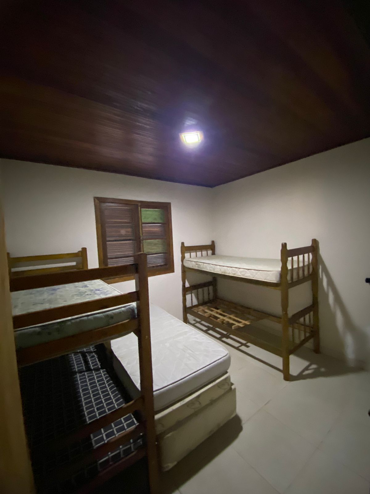 CASA COM PISCINA BAIRRO CARIJO