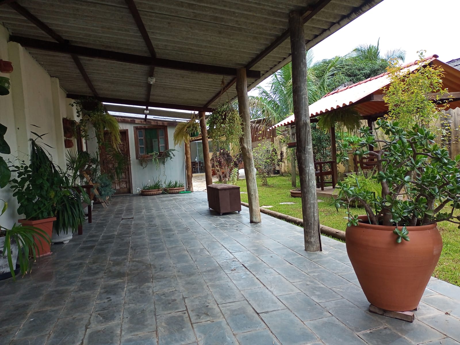 CASA COM PISCINA BAIRRO CARIJO