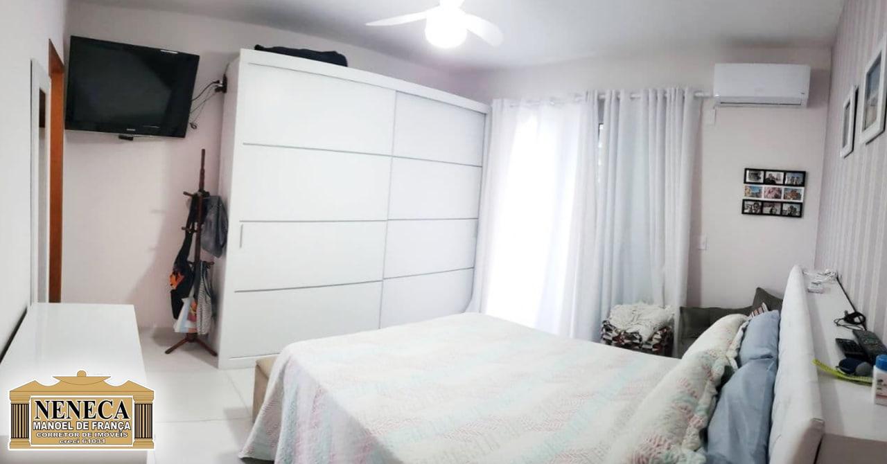 LINDO SOBRADO NO CENTRO HISTORICO DE CANANEIA