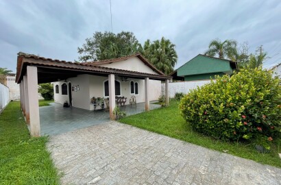 LINDA CASA BAIRRO RETIRO DAS CARAVELAS