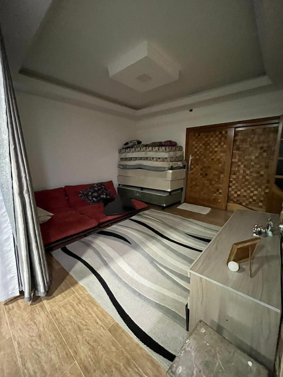 LINDO SOBRADO ALTO PADRÃO BAIRRO RETIRO DAS CARAVELAS