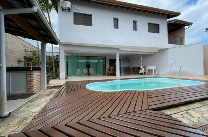 LINDO SOBRADO ALTO PADRÃO BAIRRO RETIRO DAS CARAVELAS