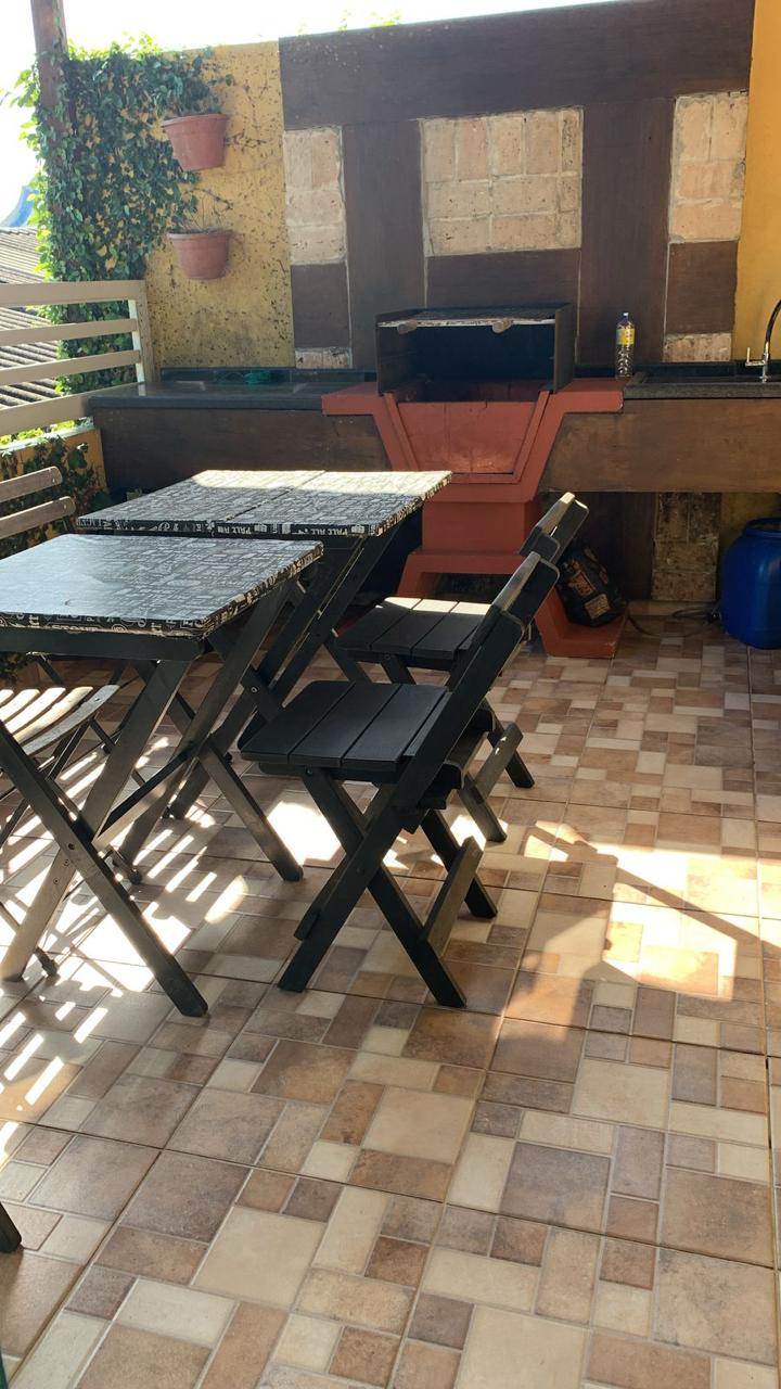 CASARÃO SITUADO NO CENTRO HISTORICO DE CANANEIA COM PONTO COMERCIAL