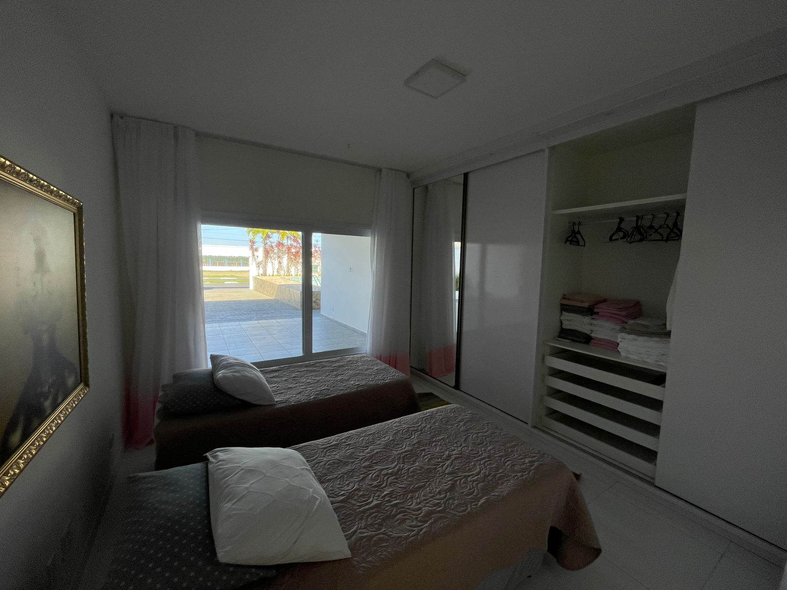 LINDA CASA BAIRRO RETIRO DAS CARAVELAS