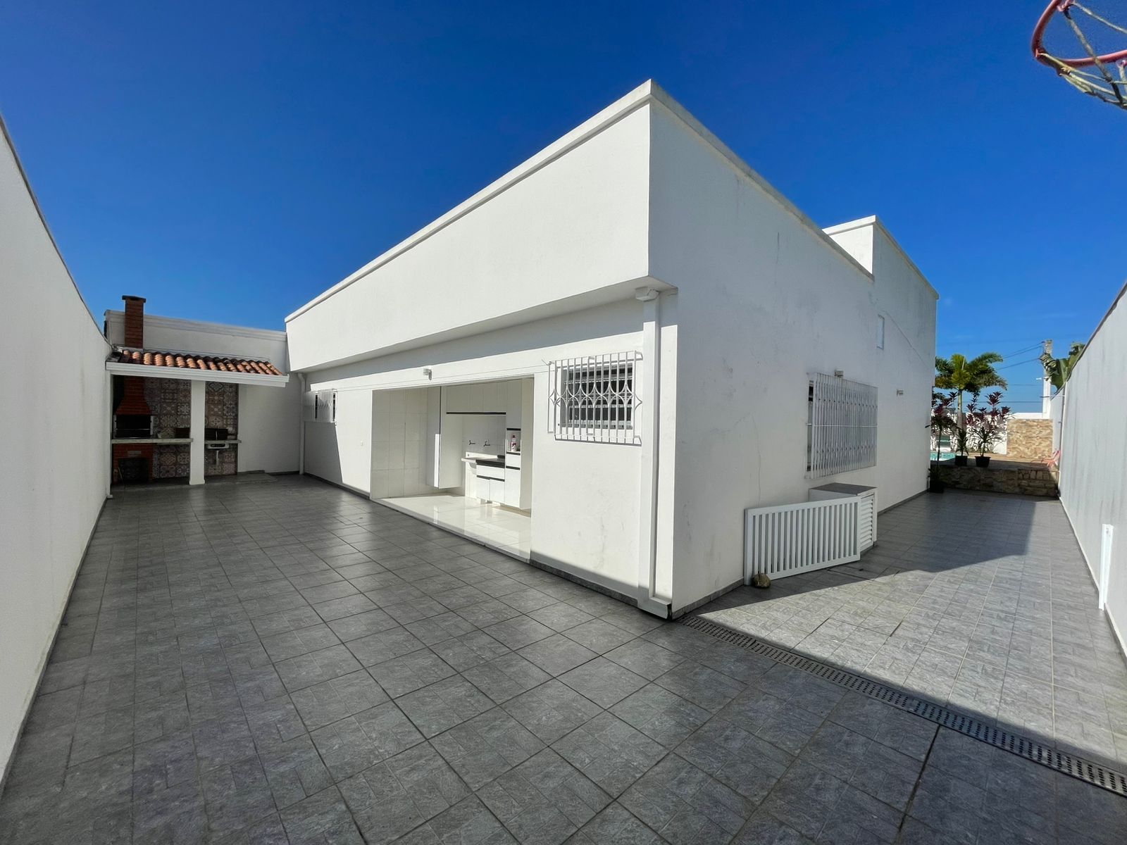 LINDA CASA BAIRRO RETIRO DAS CARAVELAS