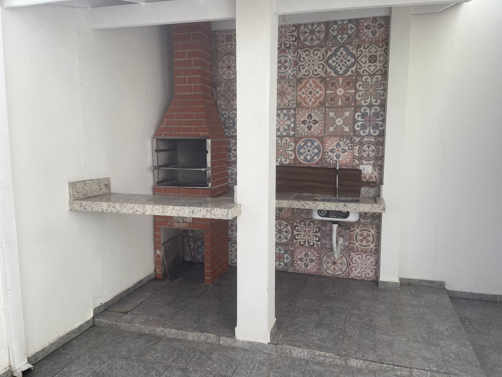 LINDA CASA BAIRRO RETIRO DAS CARAVELAS