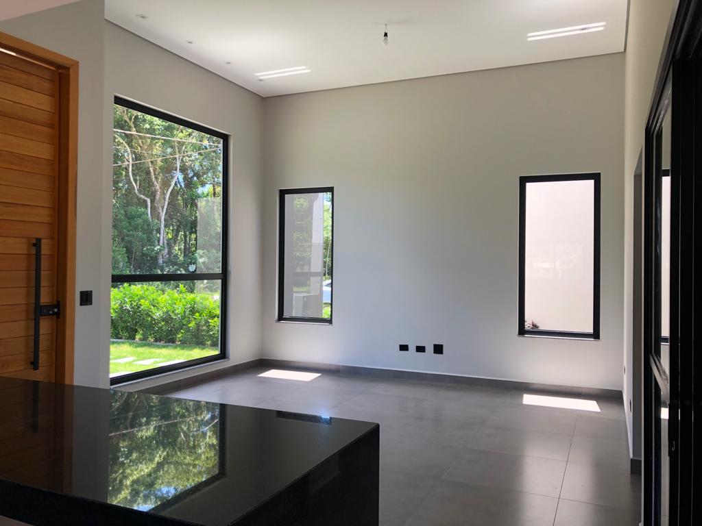 LINDA CASA CONDOMINIO RESERVA DA MATA EM CANANEIA