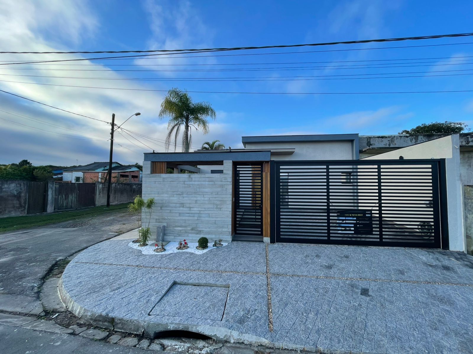 LINDA CASA BAIRRO RETIRO DAS CARAVELAS