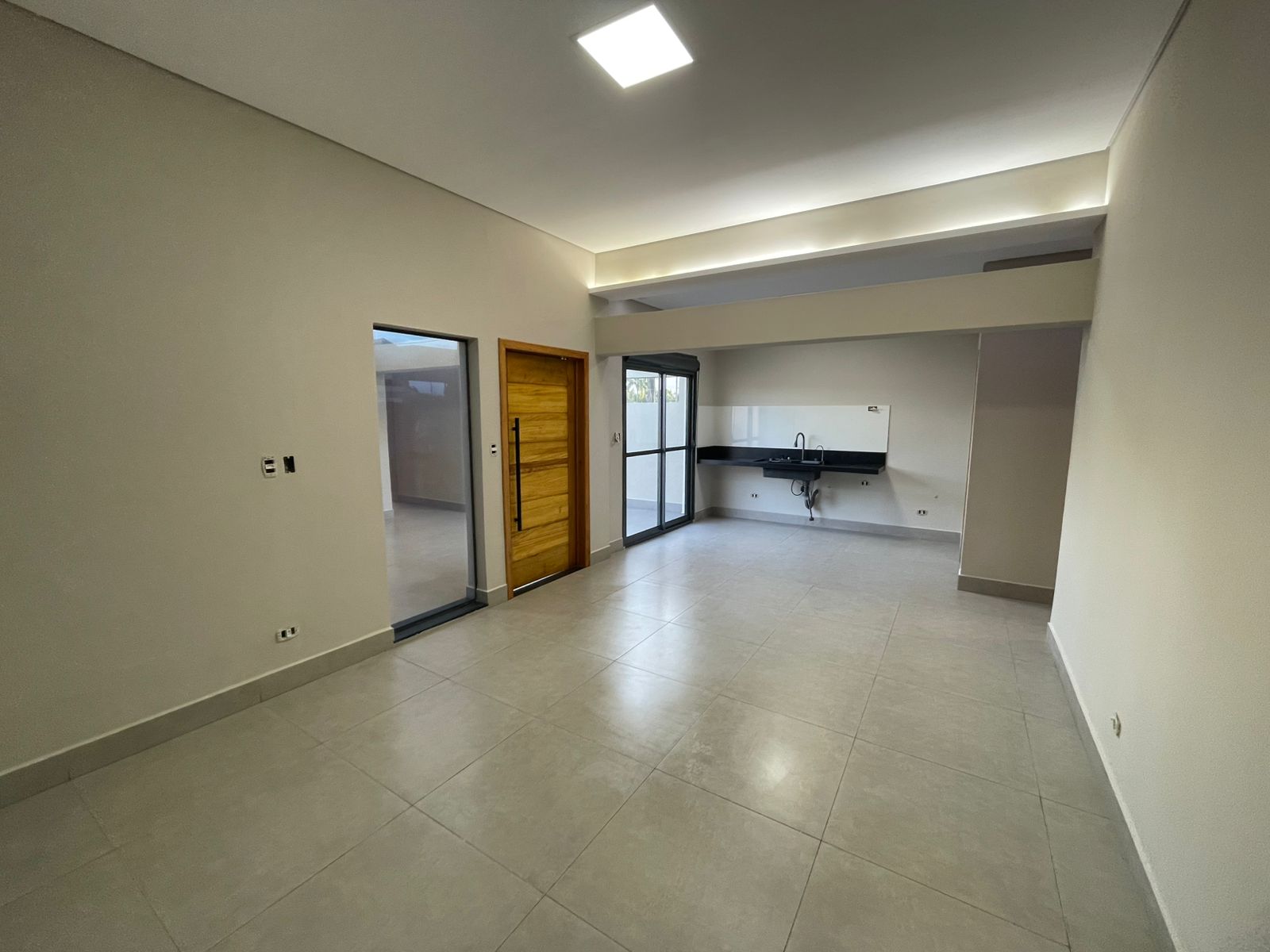 LINDA CASA BAIRRO RETIRO DAS CARAVELAS