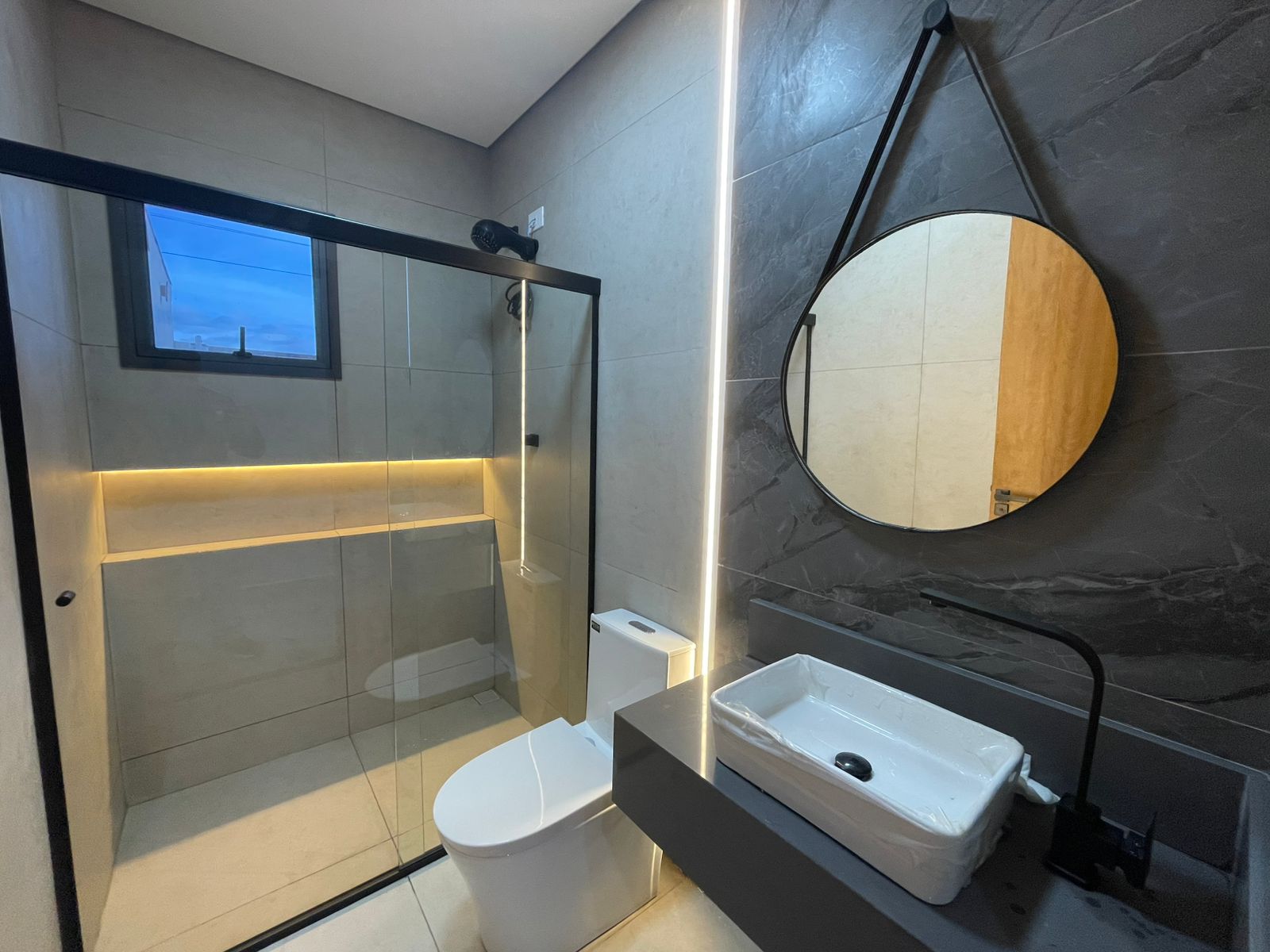 LINDA CASA BAIRRO RETIRO DAS CARAVELAS