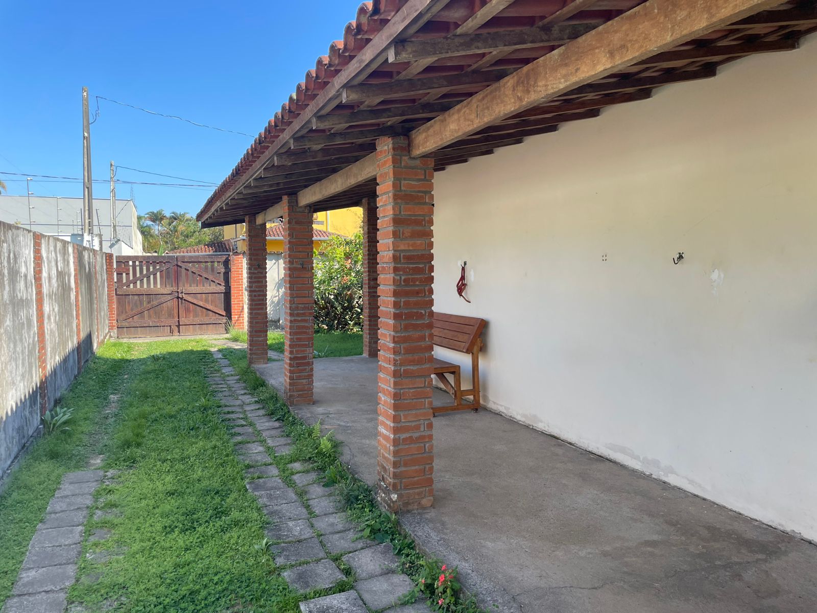 CASA BAIRRO RETIRO DAS CARAVELAS