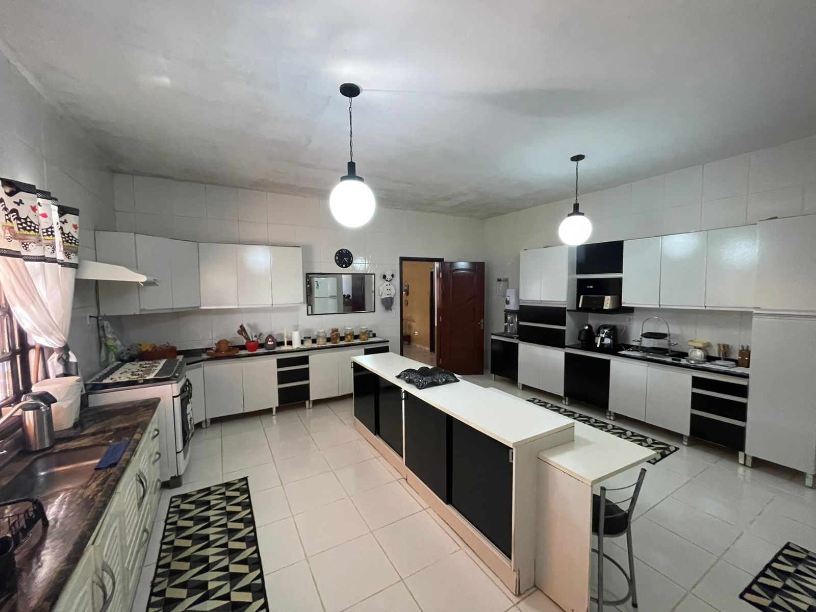 CASA ALTO PADRÃO BAIRRO RETIRO DAS CARAVELAS