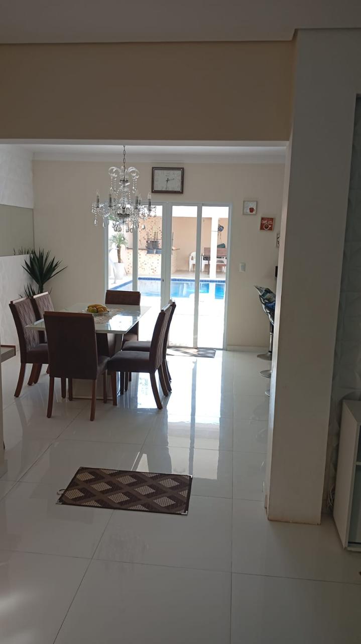 LINDO SOBRADO BAIRRO CENTRO EM CANANEIA