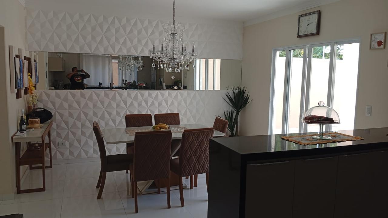 LINDO SOBRADO BAIRRO CENTRO EM CANANEIA