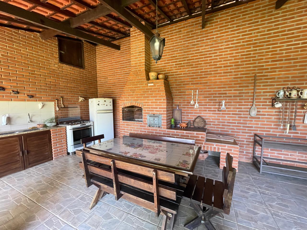 LINDA CASA BAIRRO ROCIO COM 1.200M²