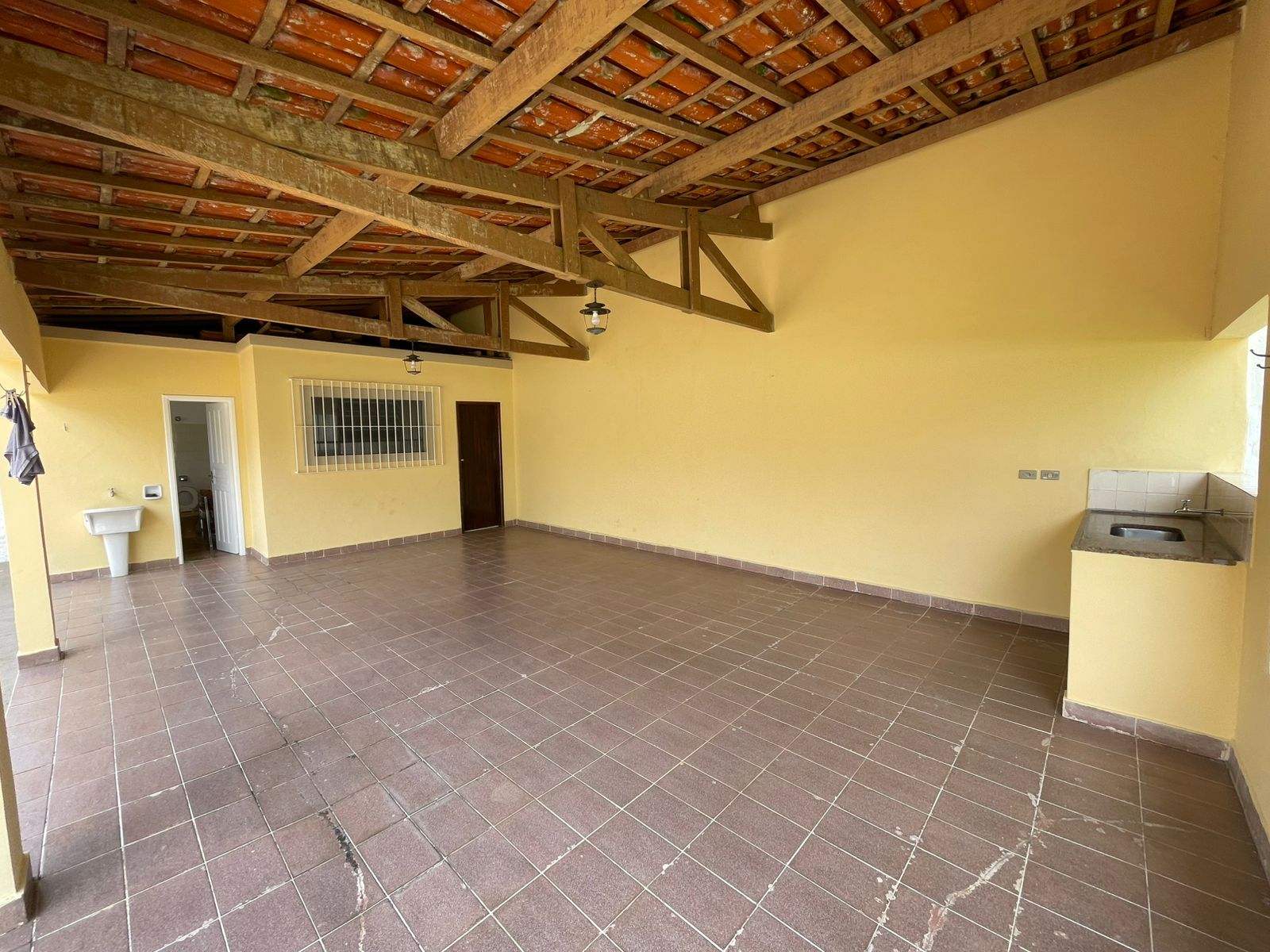 LINDA CASA BAIRRO RETIRO DAS CARAVELAS