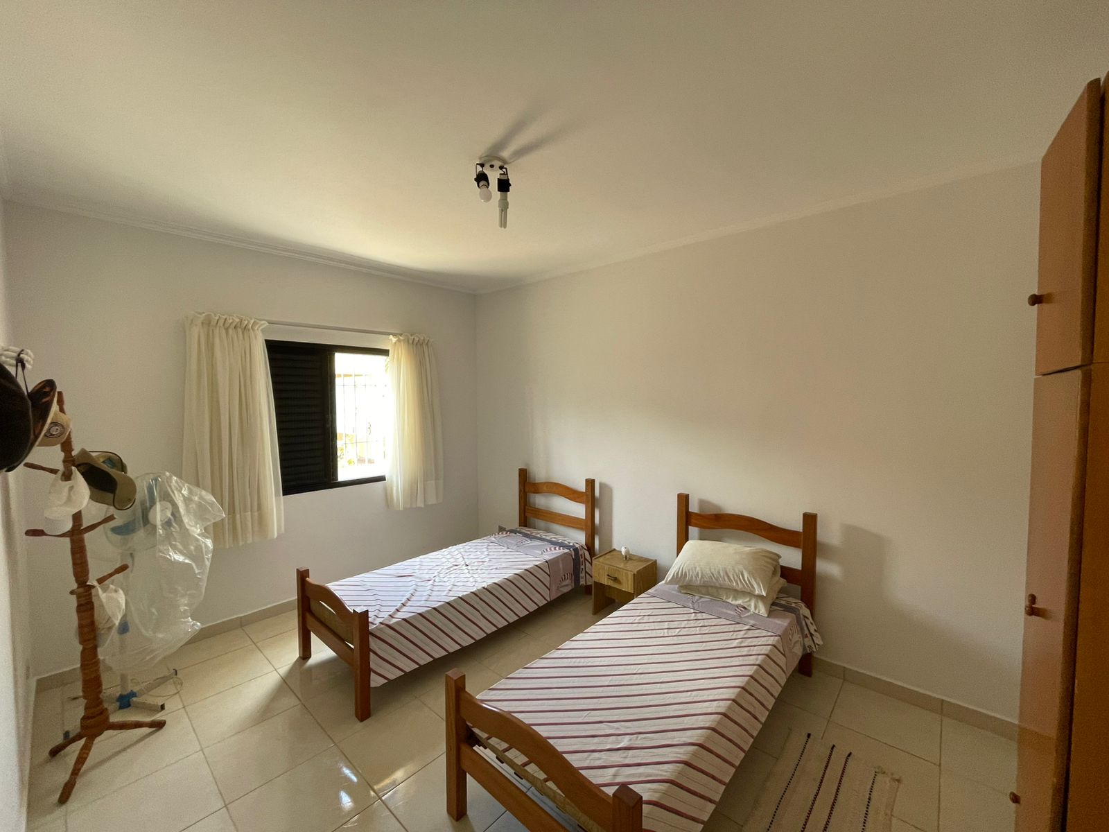 LINDA CASA BAIRRO RETIRO DAS CARAVELAS